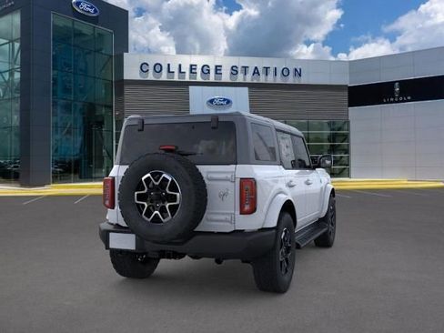 New 2025 Ford Bronco Outer Banks image 8