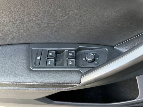 Used 2024 Volkswagen Tiguan S image 59