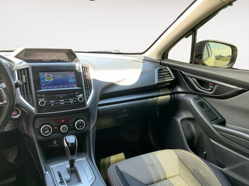 Used 2021 Subaru Crosstrek 2.0i Premium w/ Moonroof Package AWD/4WD image 11