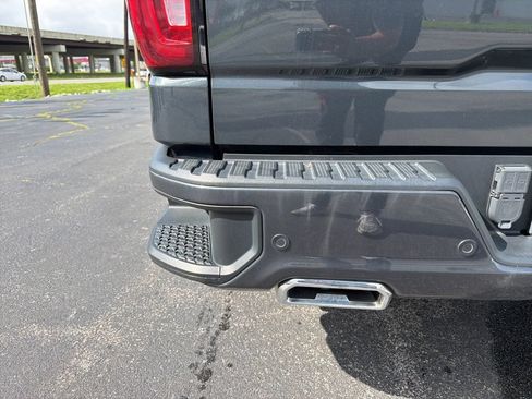Used 2021 GMC Sierra 1500 Denali w/ Denali Ultimate Package AWD/4WD image 7