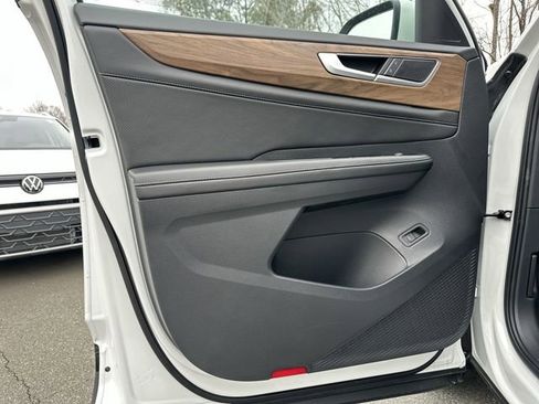 New 2026 Volkswagen Atlas SE image 14