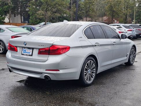 Used 2019 BMW 530e xDrive w/ Premium Package image 5