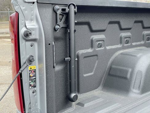 Used 2025 Chevrolet Silverado 1500 LT image 48