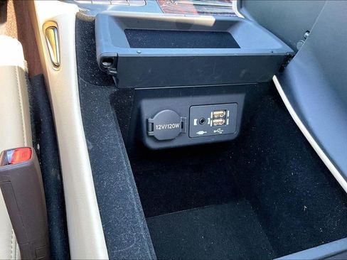 Used 2020 Lexus LS 500 w/ Interior Upgrade Package RWD image 32