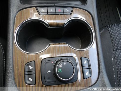 Used 2021 GMC Acadia SLE w/ Driver Convenience Package FWD image 20
