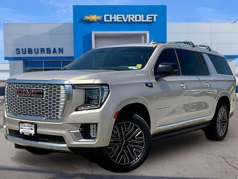 Used 2021 GMC Yukon XL Denali w/ Denali Premium Package AWD/4WD image 1