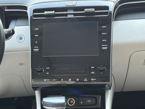 Used 2022 Hyundai Tucson SEL w/ Convenience + Premium Package FWD image 19