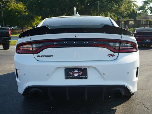 Used 2018 Dodge Charger R/T Scat Pack RWD image 19