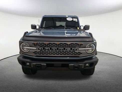 Used 2025 Ford Bronco Badlands image 2