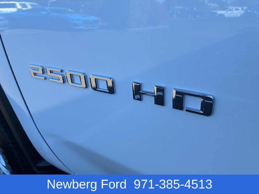 Used 2025 Chevrolet Silverado 2500 LT w/ Safety Package AWD/4WD image 9