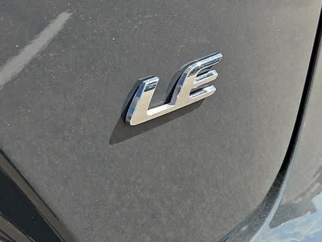 Used 2025 Toyota Corolla LE FWD image 11