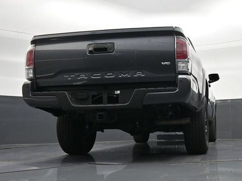Used 2022 Toyota Tacoma TRD Sport w/ Technology Package RWD image 31