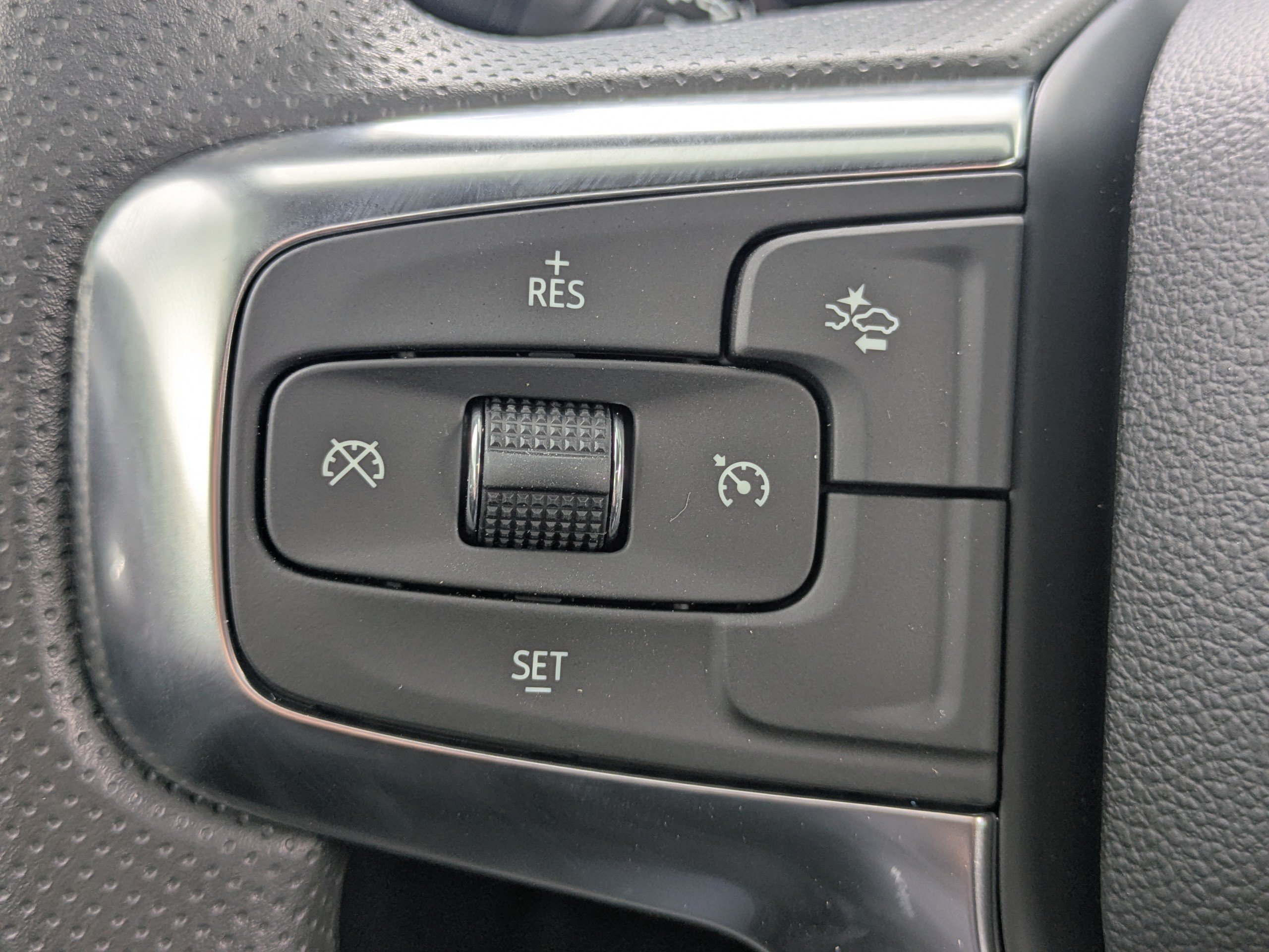 New 2026 Chevrolet Blazer LT w/ Convenience Package FWD image 24