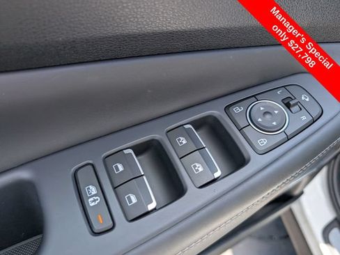 Certified 2023 Hyundai Santa Fe Limited AWD/4WD image 15