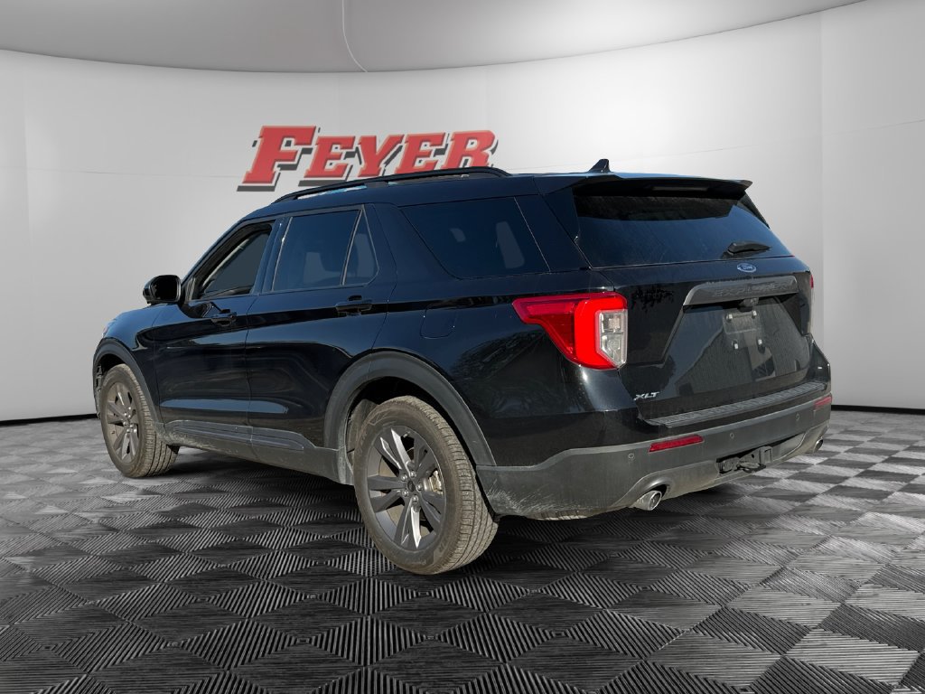 Certified 2023 Ford Explorer XLT w/ Equipment Group 202A RWD image 3