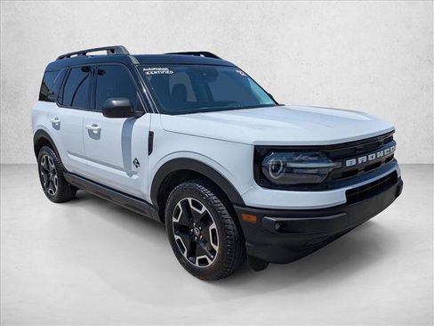 Used 2022 Ford Bronco Sport Outer Banks w/ Tech Package AWD/4WD image 3