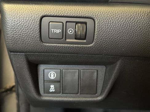 Used 2018 Honda Accord EX image 18