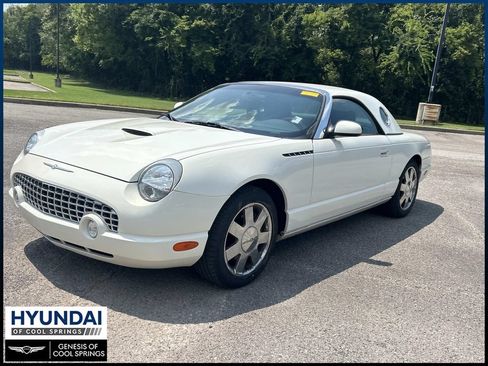 Used 2002 Ford Thunderbird RWD image 3