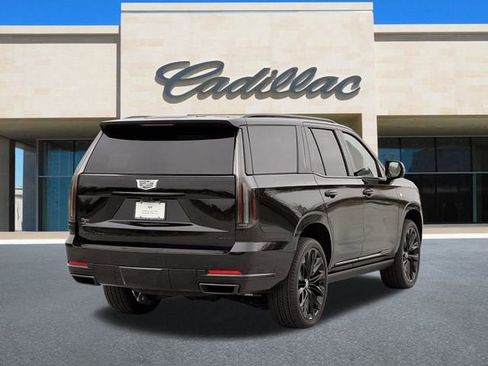 Certified 2026 Cadillac Escalade Platinum Sport w/ LPO, ONYX Package image 4