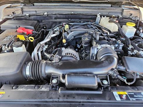 Used 2023 Jeep Gladiator Overland image 23