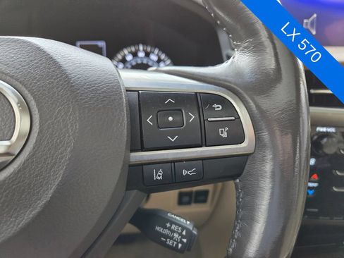 Used 2017 Lexus LX 570 4WD w/ Luxury Package image 35