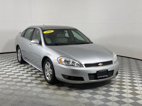 Used 2011 Chevrolet Impala LT w/ Luxury Edition Package FWD image 3