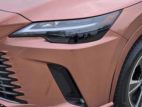 Used 2025 Lexus RX 350 Premium w/ Accessory Package (Z1) FWD image 33