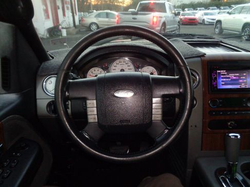 Used 2004 Ford F150 Lariat image 16