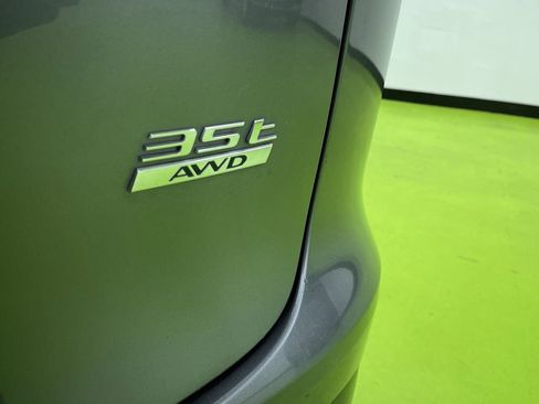 Used 2017 Jaguar F-PACE Premium image 15