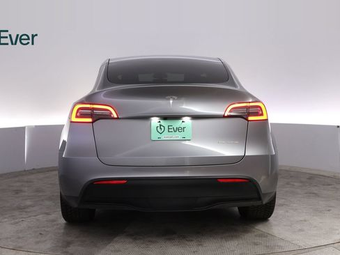 Used 2025 Tesla Model Y Long Range AWD/4WD image 15