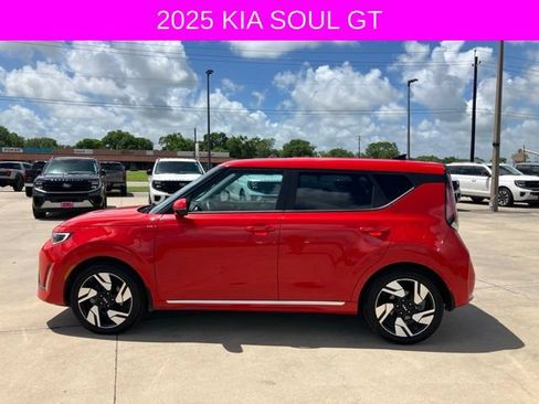 Used 2025 Kia Soul GT-Line w/ GT-Line Technology Package FWD image 4