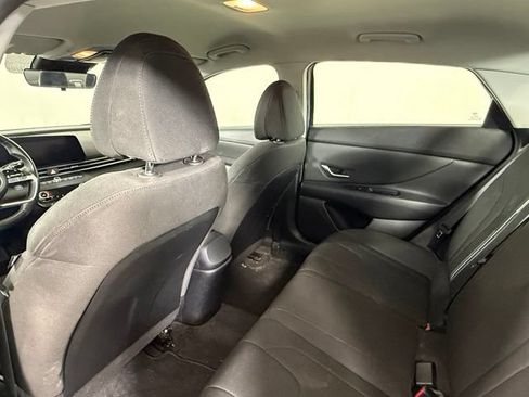 Used 2023 Hyundai Elantra SEL w/ Convenience Package FWD image 24