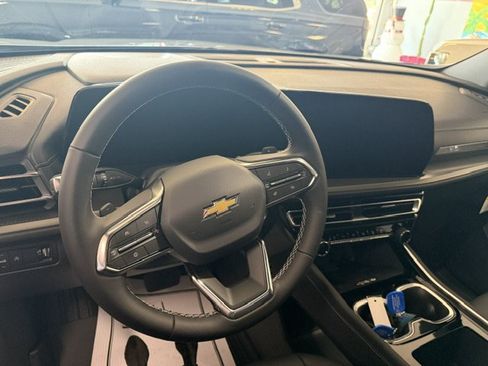 New 2026 Chevrolet Traverse LT w/ LPO, Floor Liner Package FWD image 12