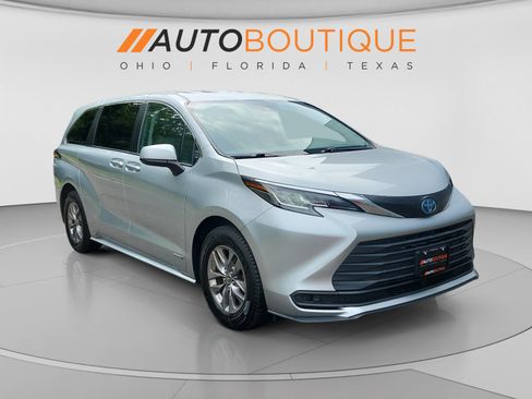 Used 2021 Toyota Sienna LE FWD image 7