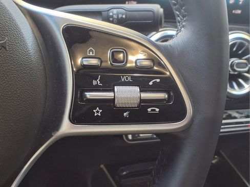 Certified 2022 Mercedes-Benz GLA 250 4MATIC image 16