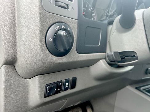 Used 2021 Nissan NV 2500 SV RWD image 7