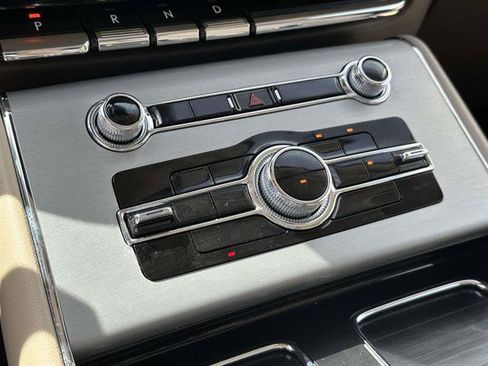 Certified 2022 Lincoln Aviator AWD w/ Premium Package image 41