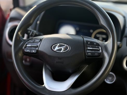 Used 2023 Hyundai Kona SE FWD image 19