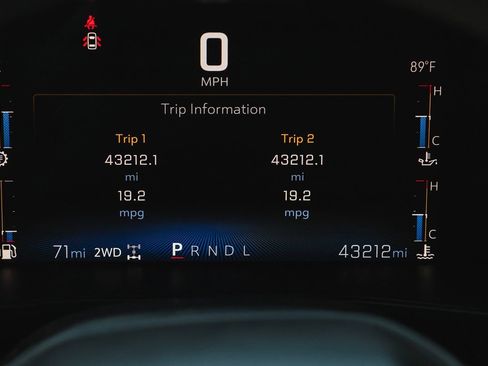 Used 2023 Chevrolet Colorado Trail Boss w/ LPO, Dark Essentials Package image 31