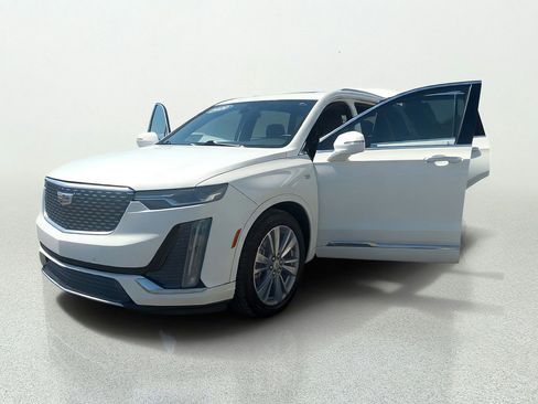 Used 2020 Cadillac XT6 Premium Luxury FWD image 11