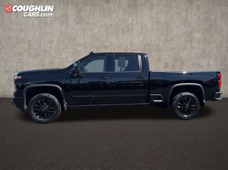 Used 2025 Chevrolet Silverado 3500 High Country w/ High Country Premium Package AWD/4WD video 2