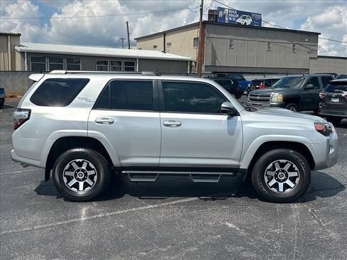 Used 2024 Toyota 4Runner TRD Off-Road Premium w/ Off Road Premium Plus Package AWD/4WD image 13