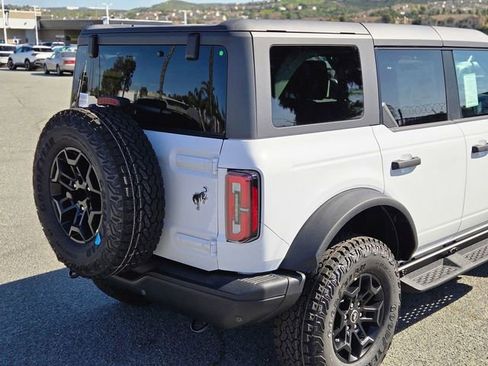 New 2026 Ford Bronco Badlands image 7