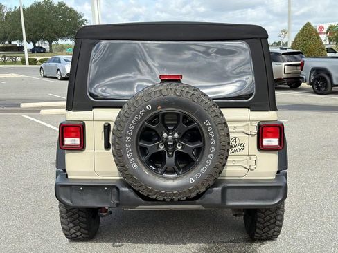 Used 2022 Jeep Wrangler Unlimited Sport AWD/4WD image 4