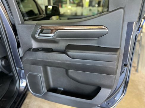 Used 2023 GMC Sierra 1500 Elevation image 19