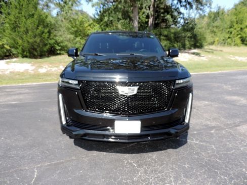 Certified 2024 Cadillac Escalade Sport Platinum w/ LPO, ONYX Package AWD/4WD image 2