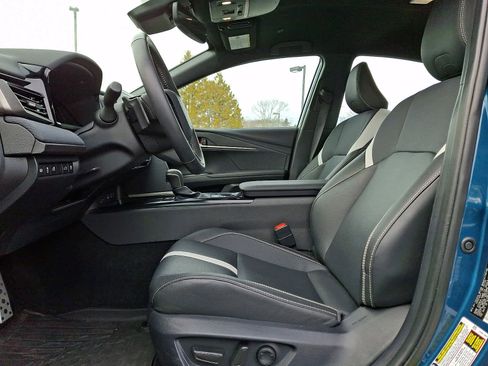 Certified 2025 Toyota Camry SE w/ Convenience Package image 13