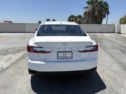 Used 2025 Toyota Camry LE FWD image 15