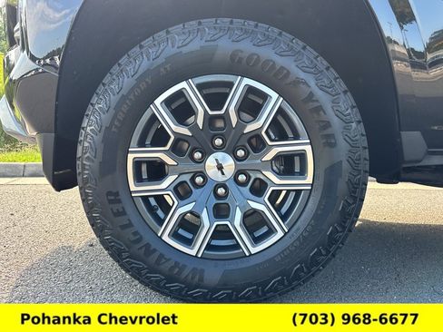 Certified 2024 Chevrolet Colorado Z71 w/ Z71 Convenience Package 2 AWD/4WD image 28