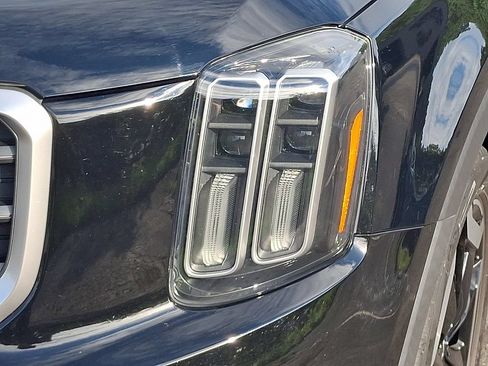 Used 2023 Kia Telluride S AWD/4WD image 9